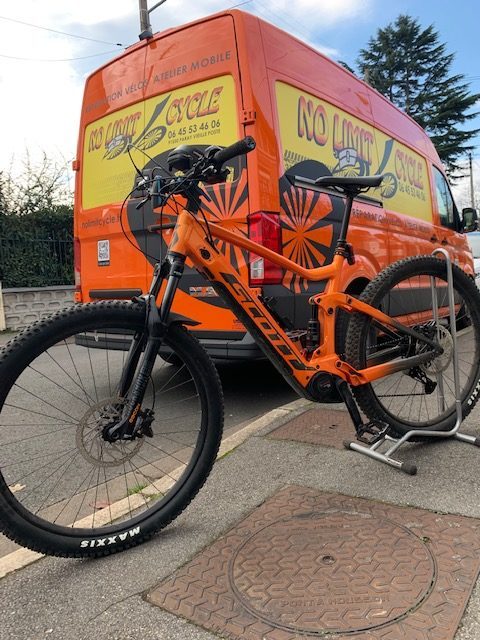 Camion atelier No Limit Cycle 4